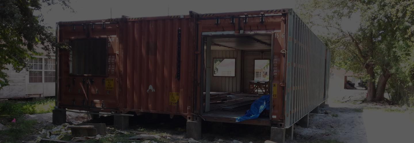 Rear structure of shipping container house